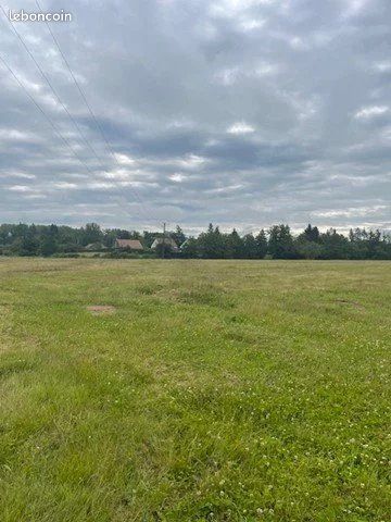 Terrain Tigy · 68 000 €