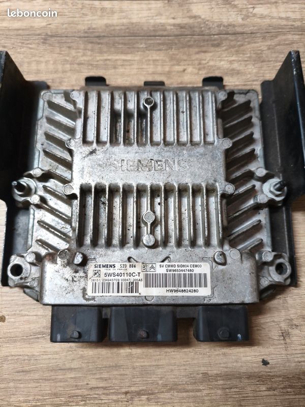 Calculateur moteur Siemens SID804 5WS40110C-T Peugeot Citroën 1.6 HDi (image 1)