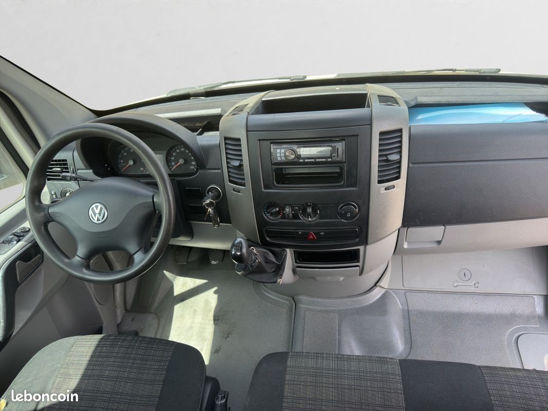 VOLKSWAGEN CRAFTER COMBI SURELEVE Crafter 35 4325 2.5 TDI 109 (image 15)
