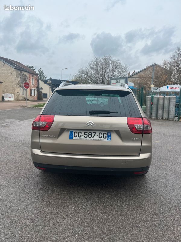 Citroën C5 II Tourer 1.6 HDi110 FAP Confort (image 4)
