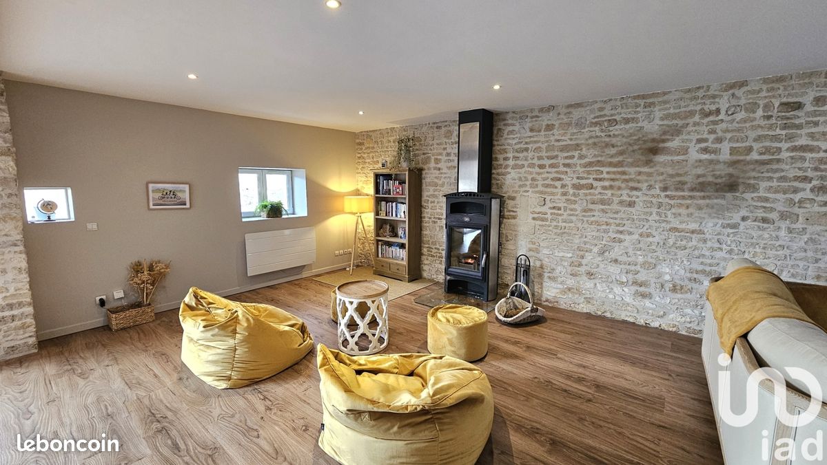 Maison 5 pièces 238 m² - Jauldes 16560 (image principale 3)