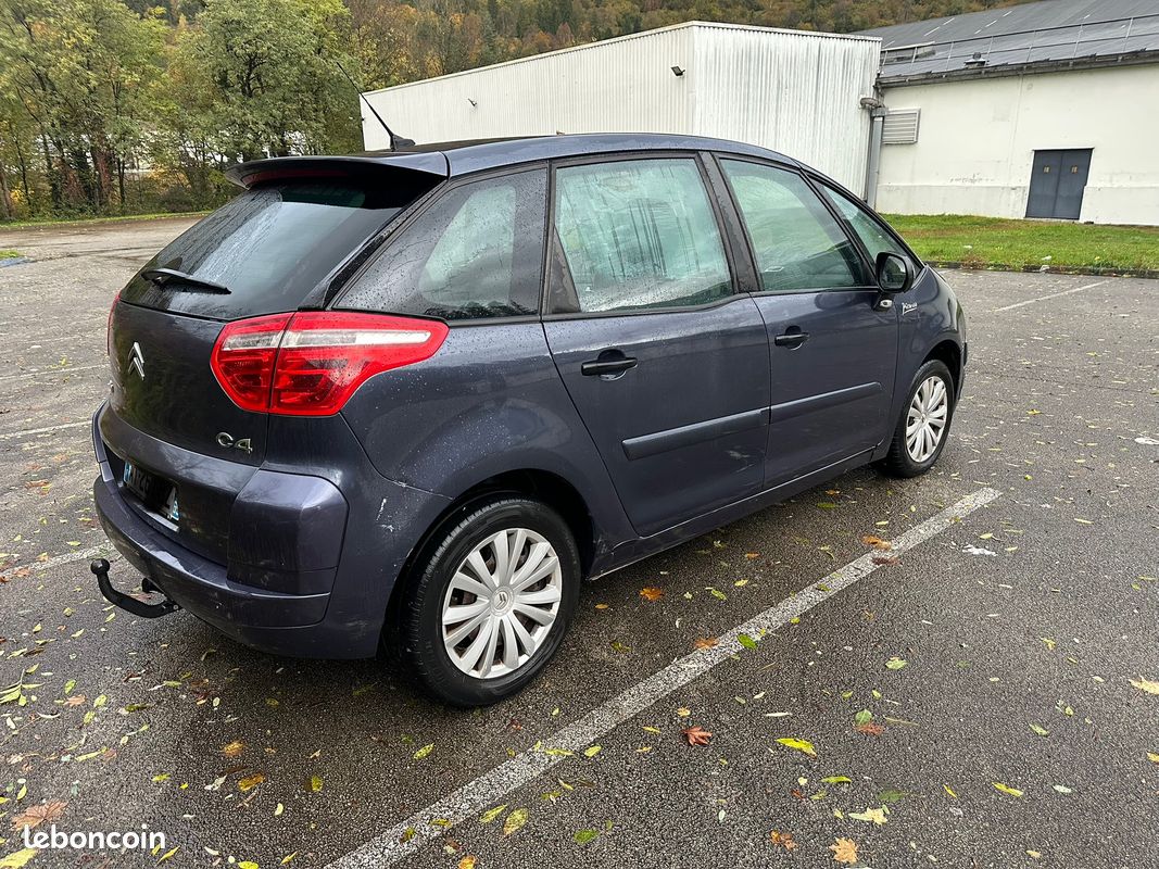 Citroën C4 Picasso 1.6 HDI 16 V 110 CV (image 5)