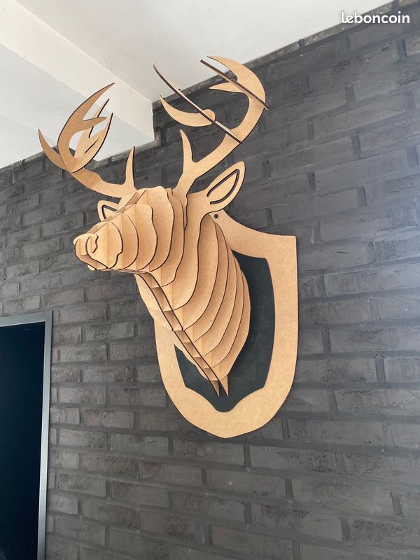 Tête de cerf mural (image 1)