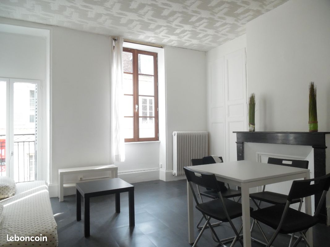 Appartement 3 pièces 58 m² · à La Charité-sur-Loire · 58 m² · 490 €