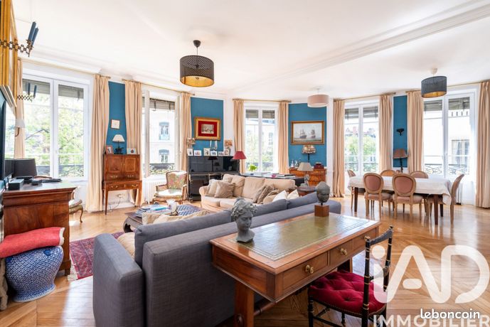 Appartement 5 pièces 154 m² — 1