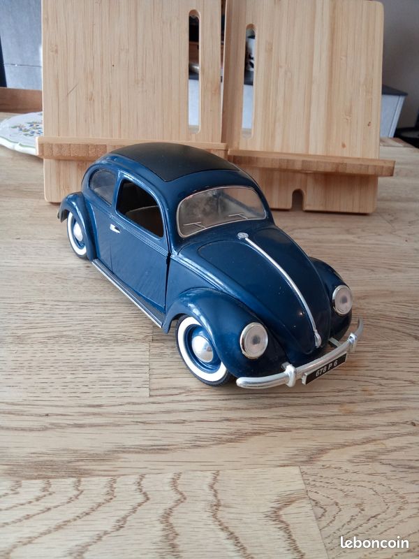Coccinelle Volkswagen VW Solido 1/17 Die Cast / Bleu Blue