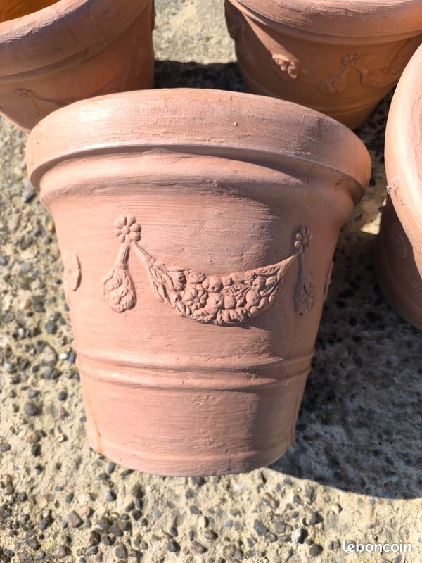 Pots en plastiques (image 2)