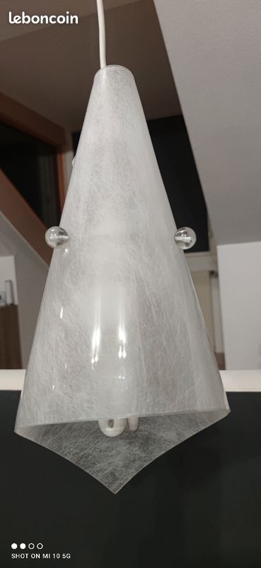 Luminaire suspendu cône oval (image 3)