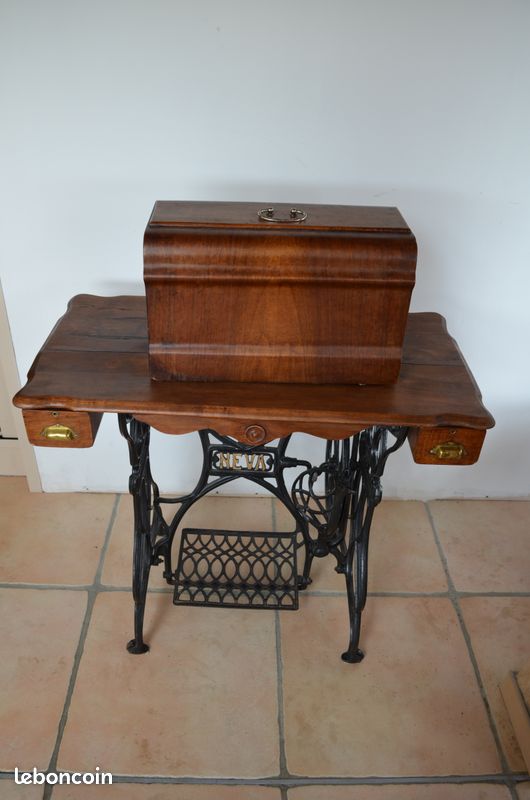 Ancienne machine a coudre (image 1)