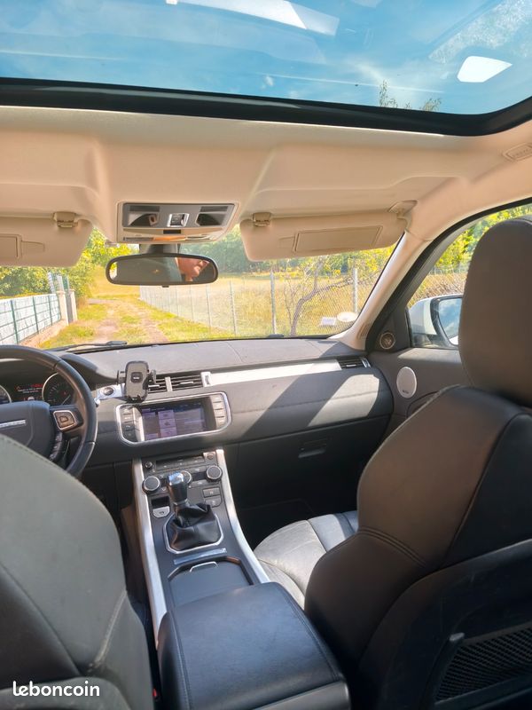 Land rover Range Rover Evoque 2.2 eD4 Pure 4x2 (image 3)