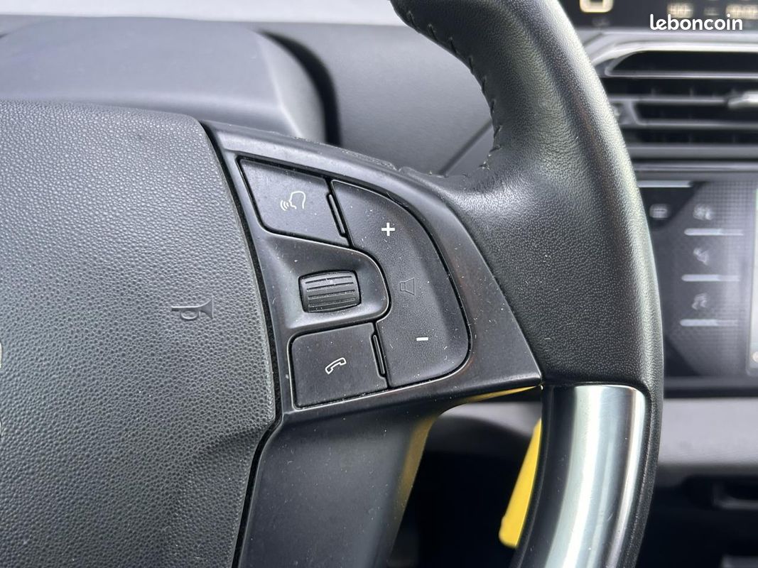CITROEN C4 SPACETOURER 1.5 BlueHDi 130 Feel avec Caméra, GPS et Carte mains libres (image 23)