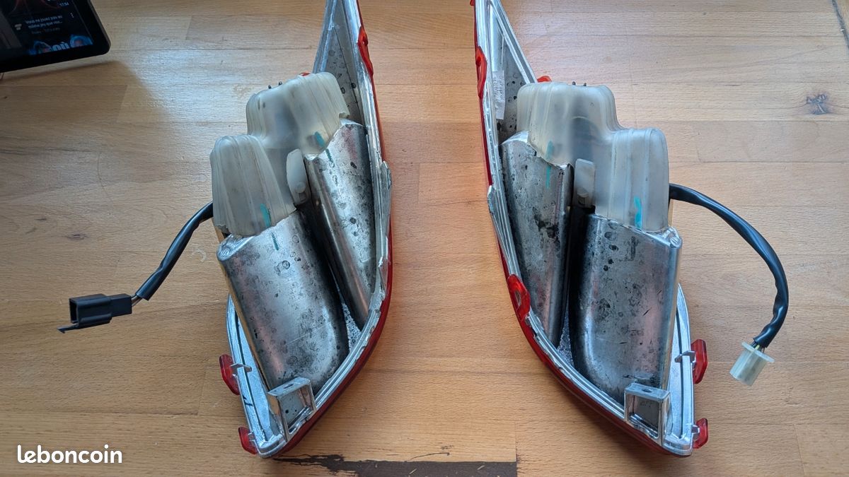 Feux arrière xmax 125 (image 2)