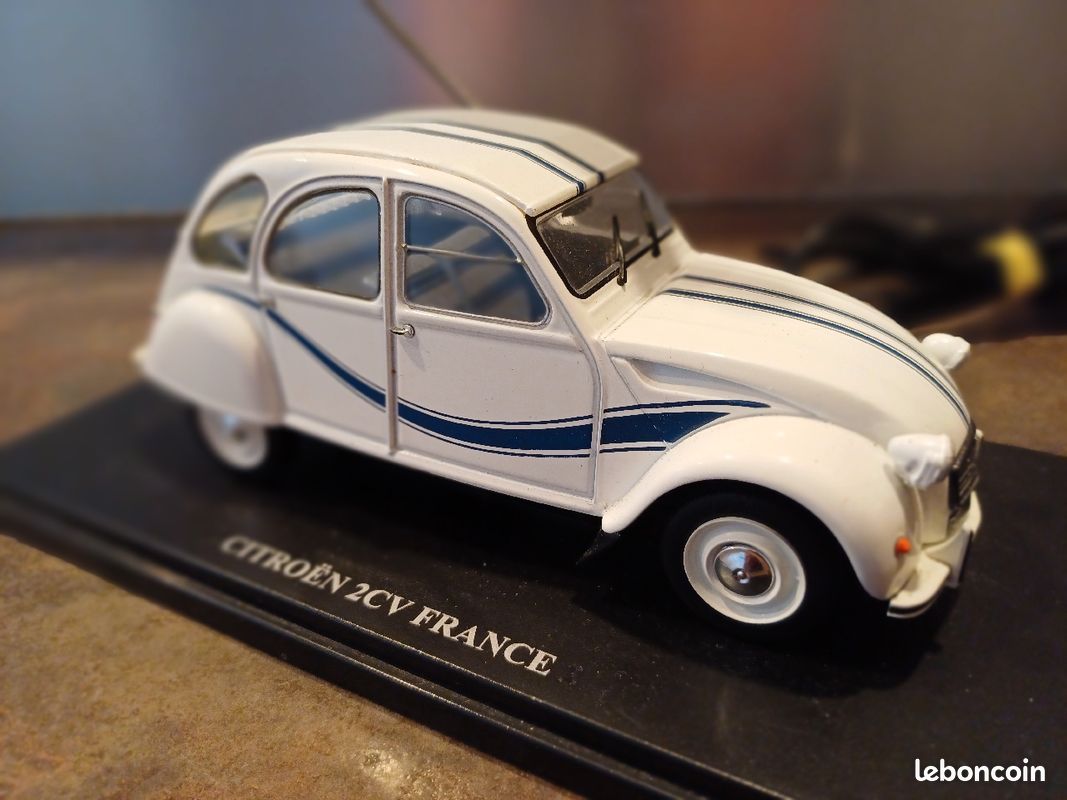 Veilleuse Citroën 3d Lampe 3D Citroën 2CV Personnalisable - 16 Couleurs LED - Veilleuse Ambiance - Cadeau Collection Auto Lampe 2cv