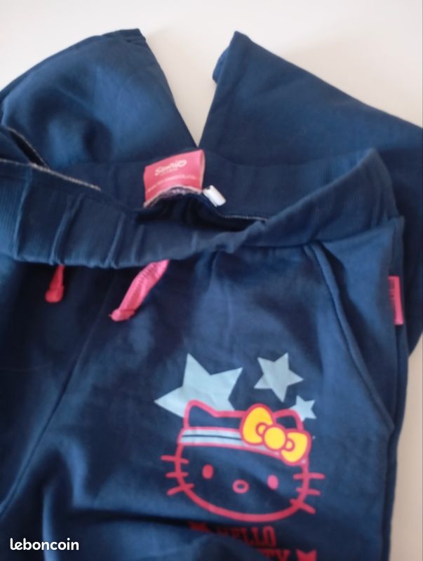 Ensemble veste et pantalon . 7/8 ans . Hello Kitty. Coton bleu et imprimé . Très bon état (image 16)