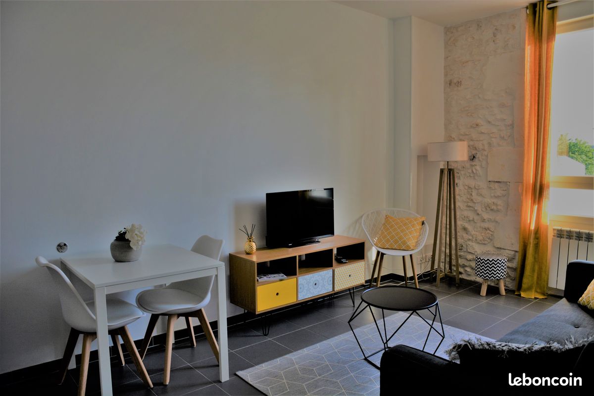Joli appartement t2 meuble - Tonnay-Charente 17430 (image principale 0)