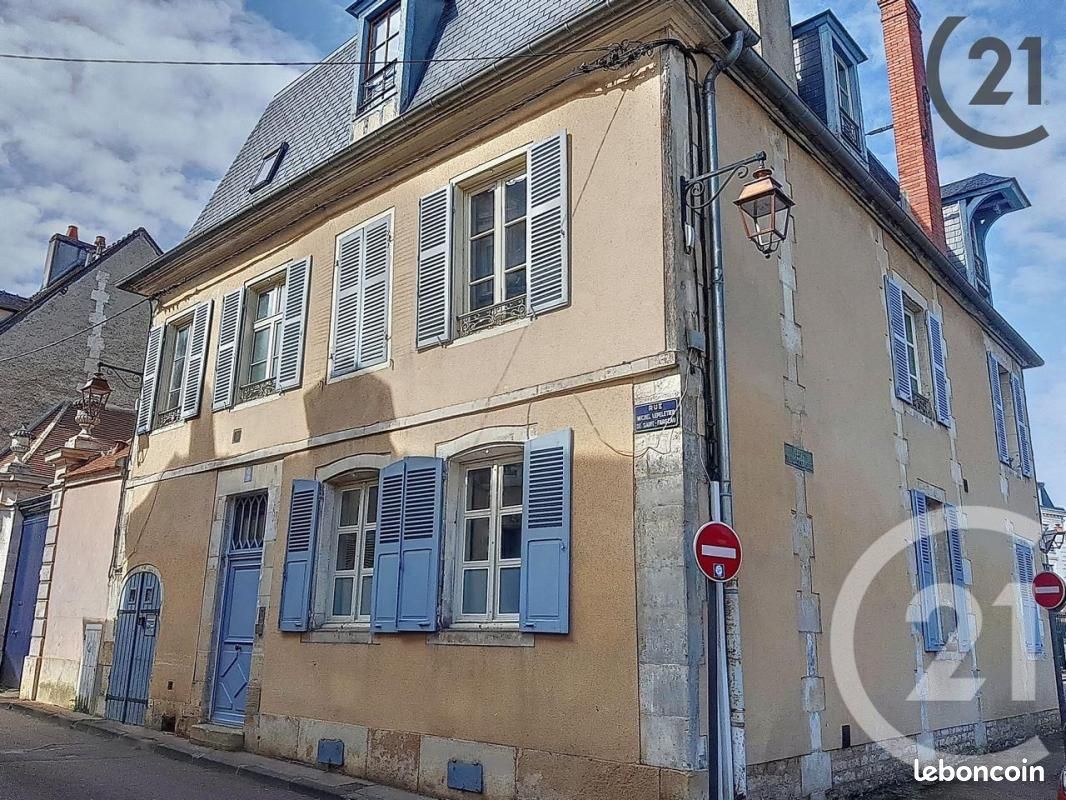 Maison 8 pièces 255 m² · à Auxerre · 255 m² · 485 000 €