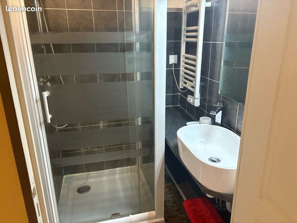 Belle chambre meublée Épinal