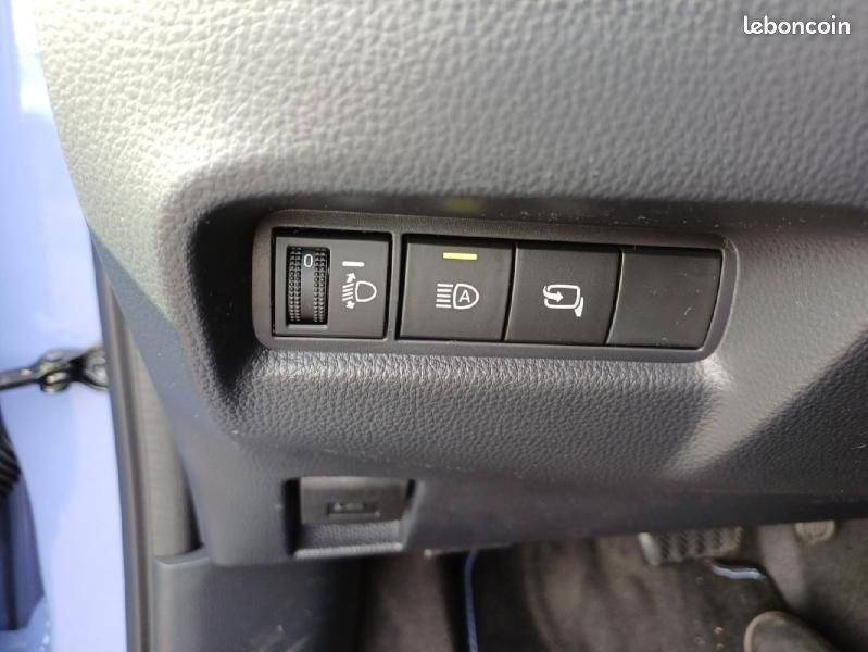 Toyota Aygo X 116h Graphic (image 25)