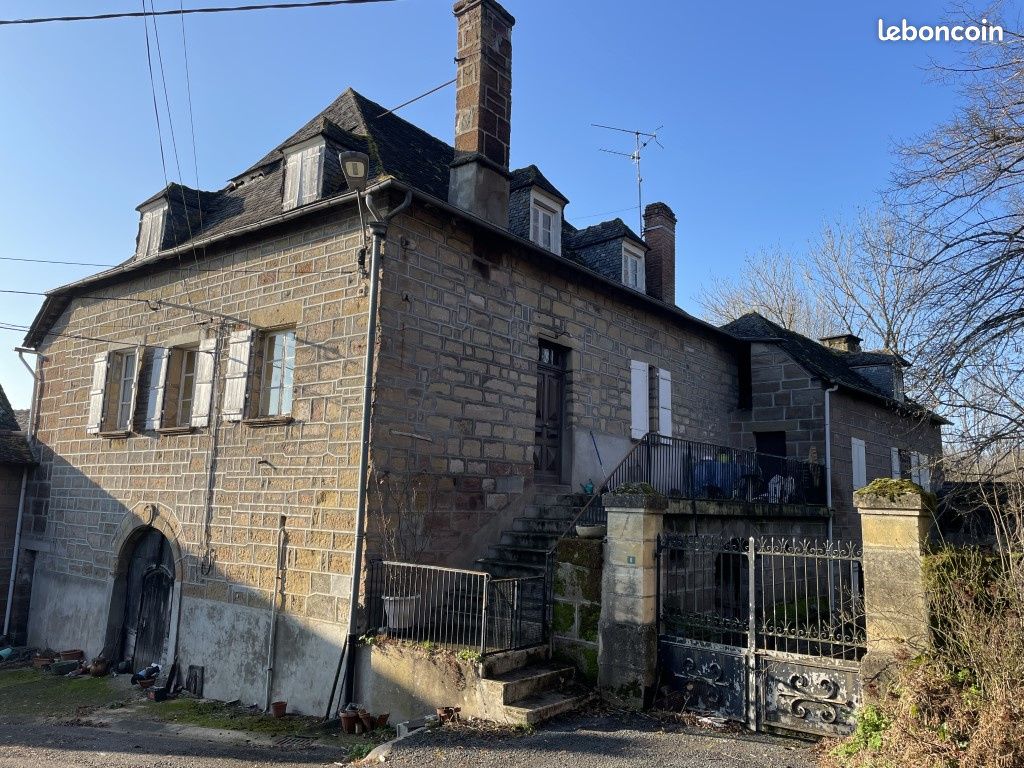 Maison 7 pièces 183 m² · à Saint-Aulaire · 183 m² · 244 500 €