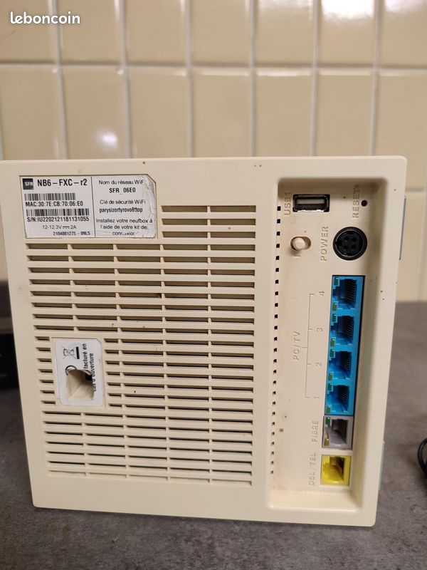 Décodeur et Box SFR - Accessoires téléphone & Objets connectés