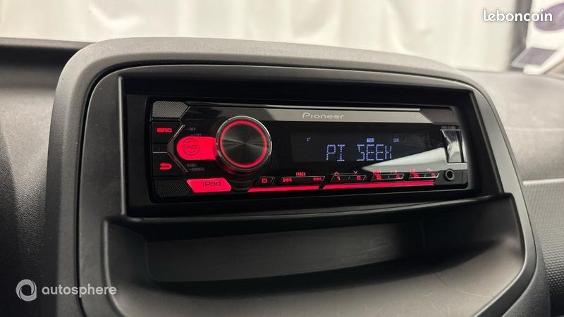 Citroen C1 VTi 72 S&S Feel 3p E6.d (image 18)