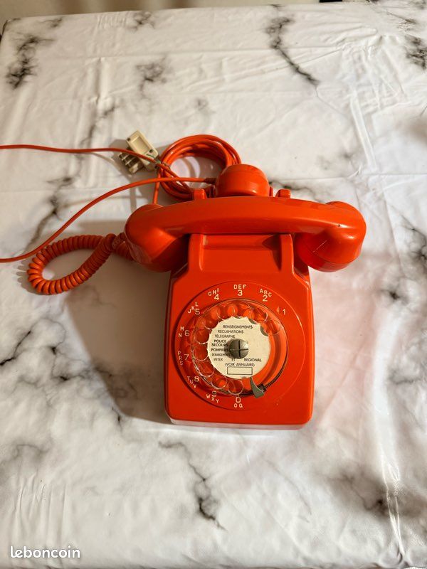 ANCIEN TÉLÉPHONE ORANGE Socotel S63 vintage à cadran Ptt EUR 90,00 ANCIEN TÉLÉPHONE ORANGE Socotel S63 vintage à cadran Ptt EUR 90,00
