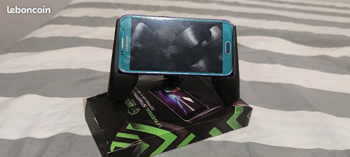 Support de smartphones pour les jeux (image 1)