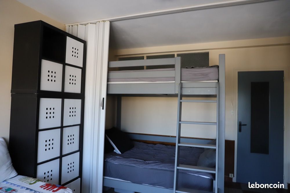 Studio (image 2)