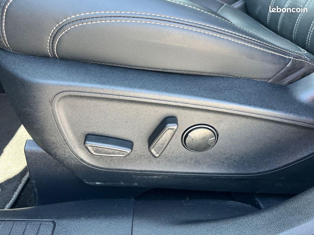 FORD Kuga 2.5 Duratec 225 ch PHEV Powershift Vignale (image 25)
