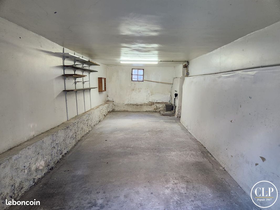 Parking 40 m² · à Montreuil · 40 m² · 49 000 €