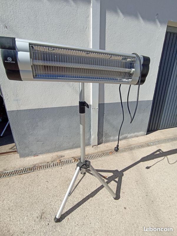 Radiateur rayonnant sur pied (image 1)