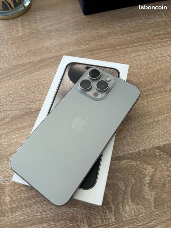 IPhone 15 pro max + 12 coque + 2 vitre de protection (image 1)