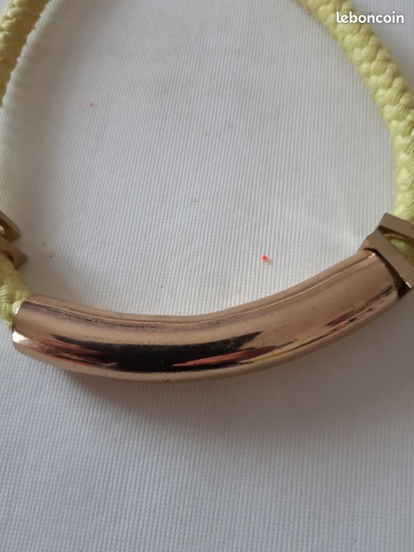 Collier tour de cou jaune et doré (image 3)