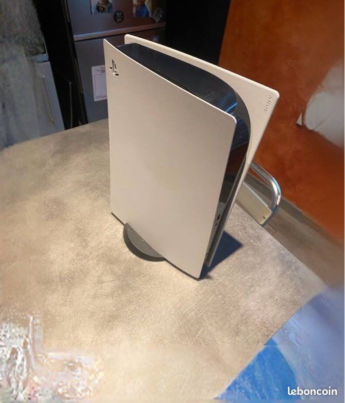 Vend ps5 en très bonne état (image 1)