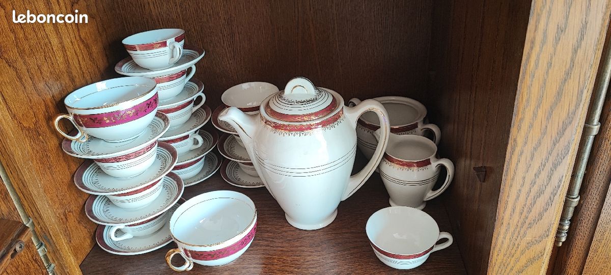 Service à thé en semi porcelaine et véritable porcelaine de Chartres sur cher et de ceranord (image 1)