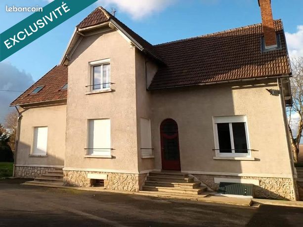 Maison 18 pièces 210 m²