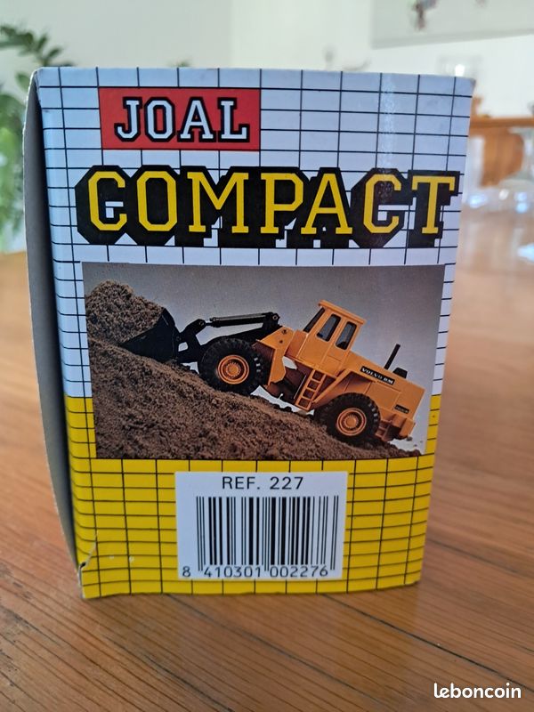 La pelle chargeuse Volvo Bm El 70 en miniature de Joal au 1/50e