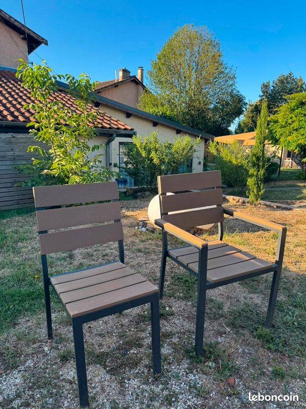 Chaises d'extérieur (image 1)