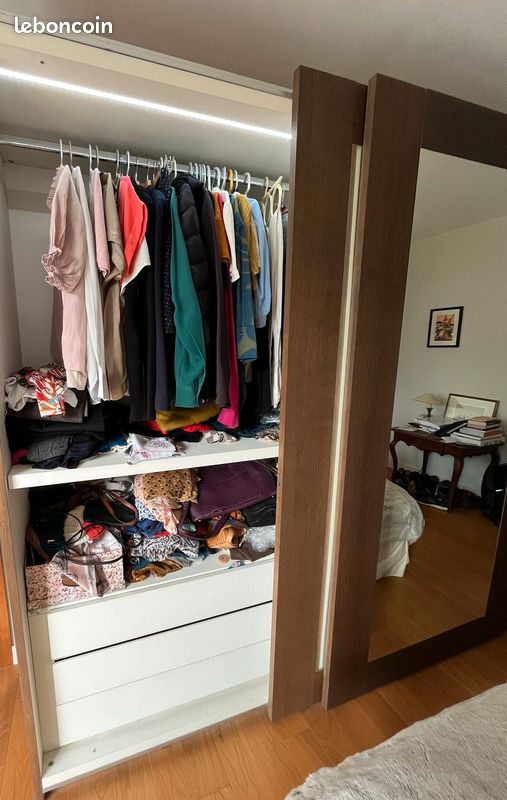 Vends armoire chêne et miroir avec 2 portes coulissantes (image 2)