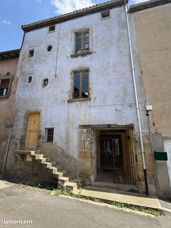 Maison 5 pièces 103 m² · à Vic-le-Comte · 103 m² · 610 €/mois
