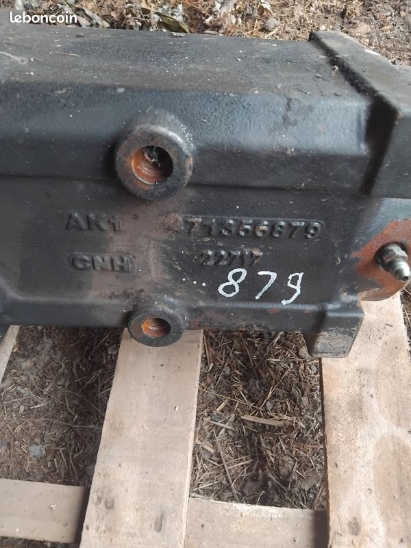 Piece de tracteur (image 2)