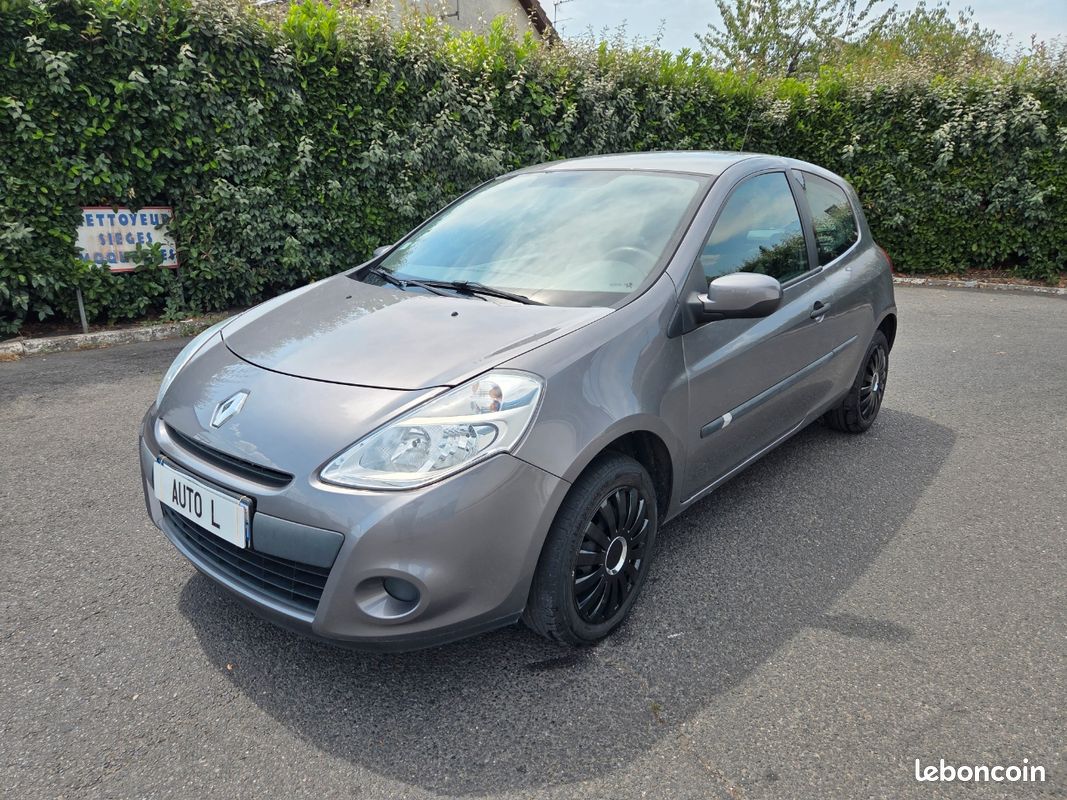 RENAULT CLIO III 2012 - 1.5 dCi eco2 75 cv - 1ER MAIN - KIT DISTRIBUTION NEUF - CLIMATISATION - IDEAL JEUNE PERMIS - FAIBLE CONSOMMATION (image 1)