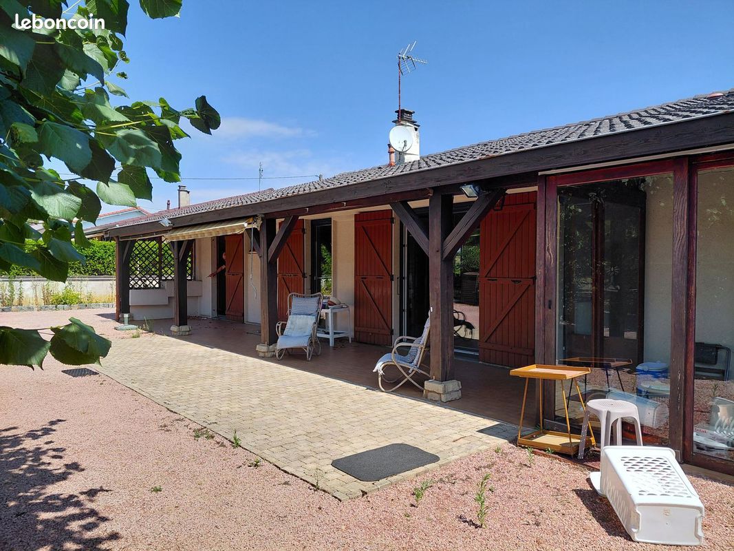 Maison 7 pièces 121 m² · à Charlieu · 121 m² · 184 000 €