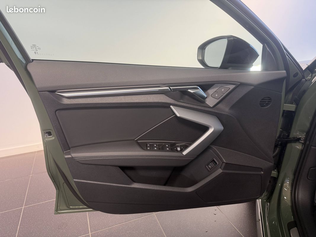 AUDI A3 Sportback TFSI Mild Hybrid 150 S tronic 7 S line (image 31)