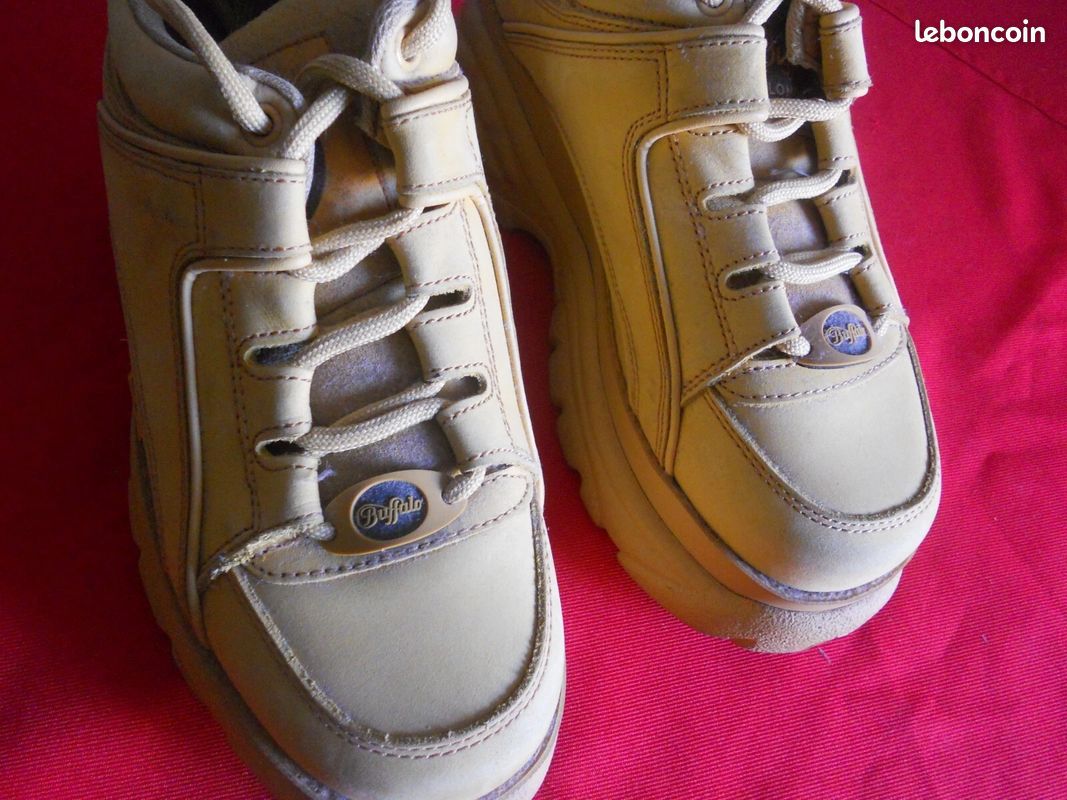 BUFFALO Chaussures Femme Beige T39 Proche Neuf Chaussures - Main Image