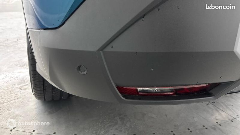 Peugeot 3008 1.2 Hybrid 136ch Allure e-DCS6 (image 21)
