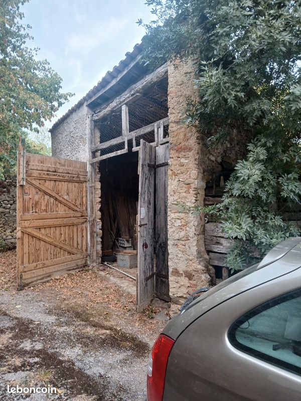 Parking 1 pièce 28 m² · à Dourgne · 28 m² · 15 500 €