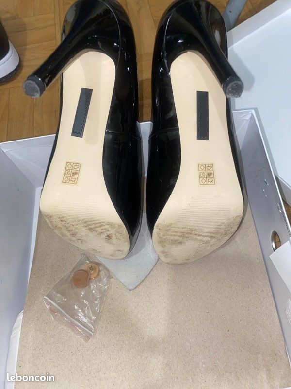 Talons de la marque Guess (image 5)