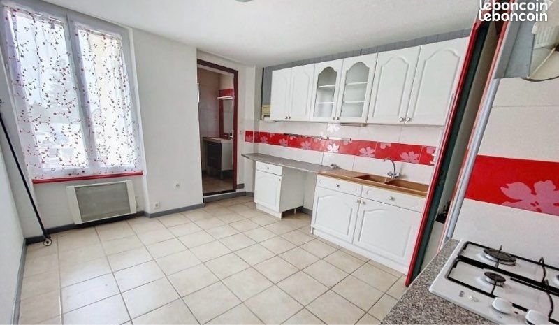 Appartement 5 pièces 55 m² · à Fourchambault · 55 m² · 500 €