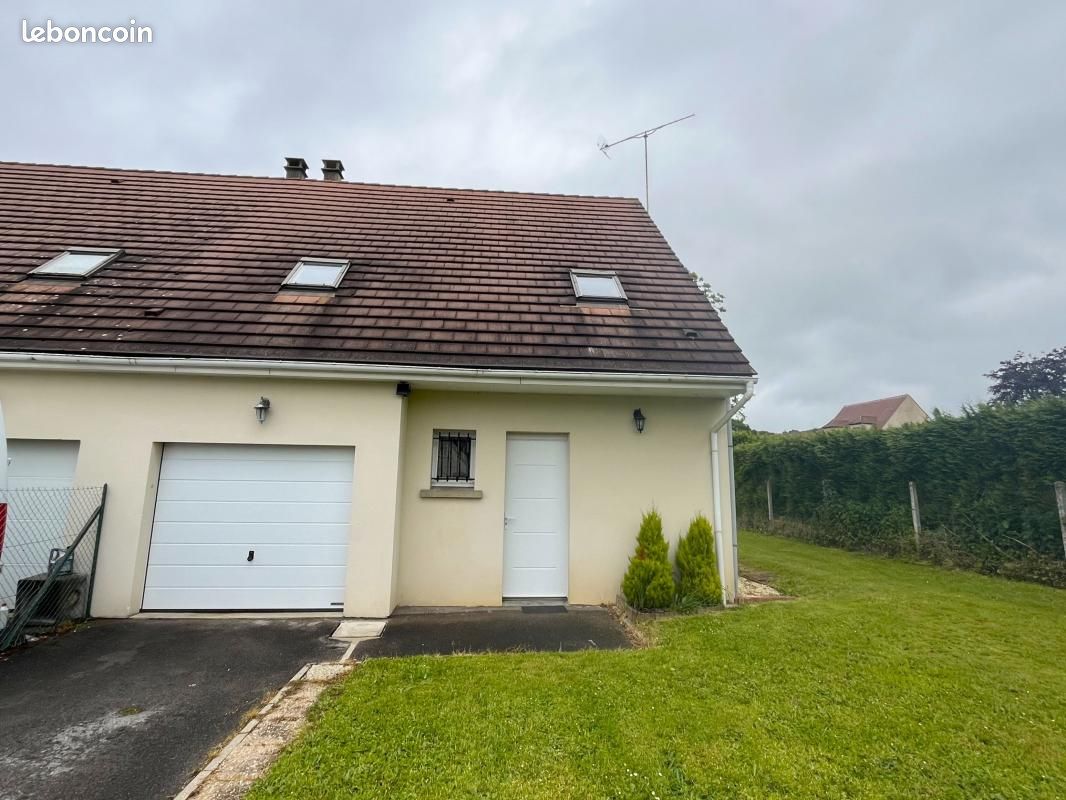 Maison 4 pièces 90 m² · à Abbecourt · 90 m² · 1 000 €/mois